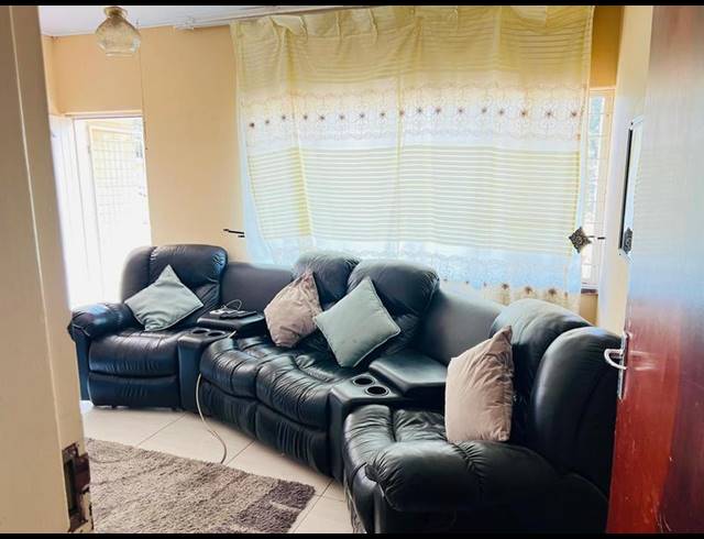 2 BEDROOM APARTMENT FOR SALE IN SASOLBURG